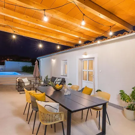 펜션 3 Bedroom Amazing In *