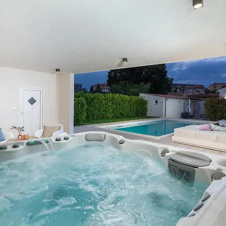 Pet Friendly Home In Pula *