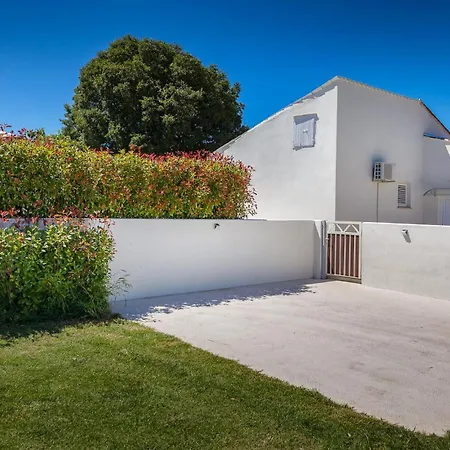 Ferienhaus Pet Friendly Home In Pula *