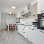 Pet Friendly Home In Pula Prázdninový dům