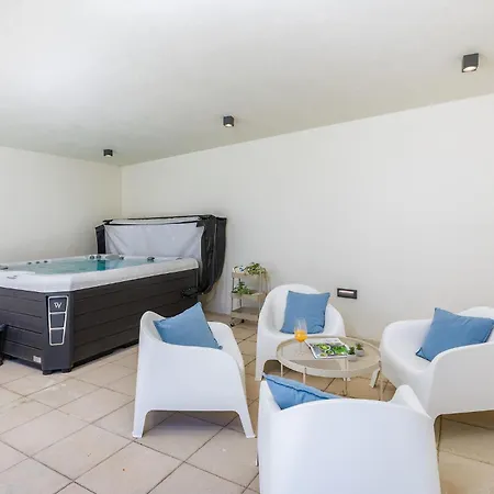 Hébergement de vacances 3 Bedroom Amazing In