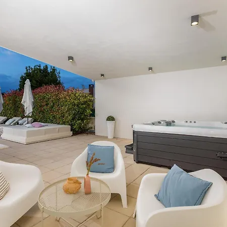 3 Bedroom Amazing In Nyaraló Póla