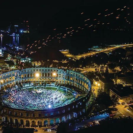 3 Bedroom Amazing In *